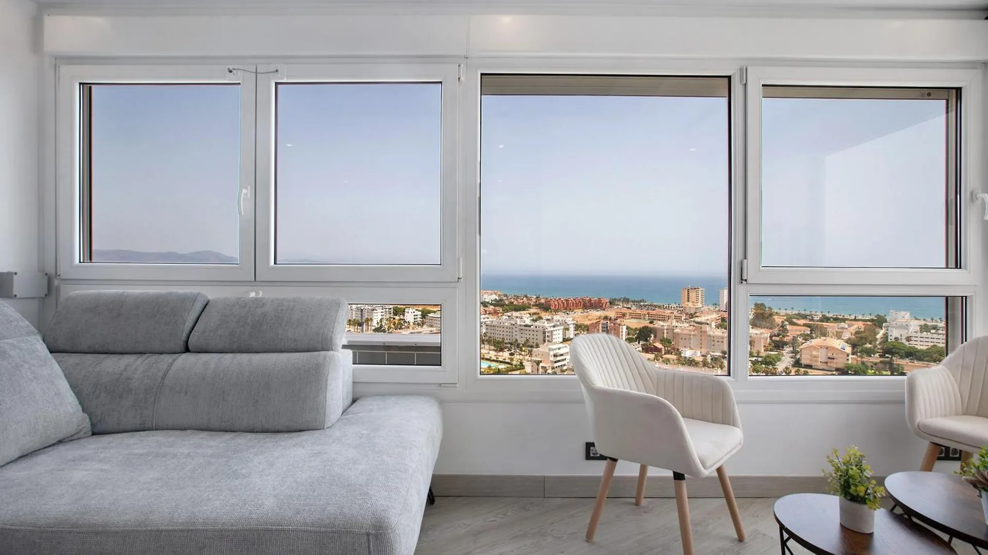 Vistas Al Mar Torremolinos Apartment