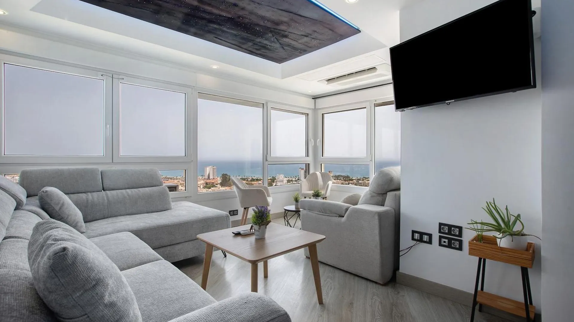 Vistas Al Mar Torremolinos Apartment