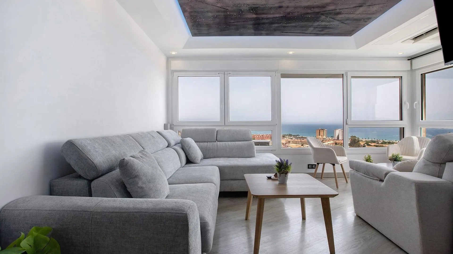 Апартаменты Vistas Al Mar Торремолинос